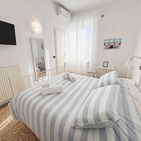 Bed and Breakfast A Casa Di Mario E Nene Viareggio Exterior foto
