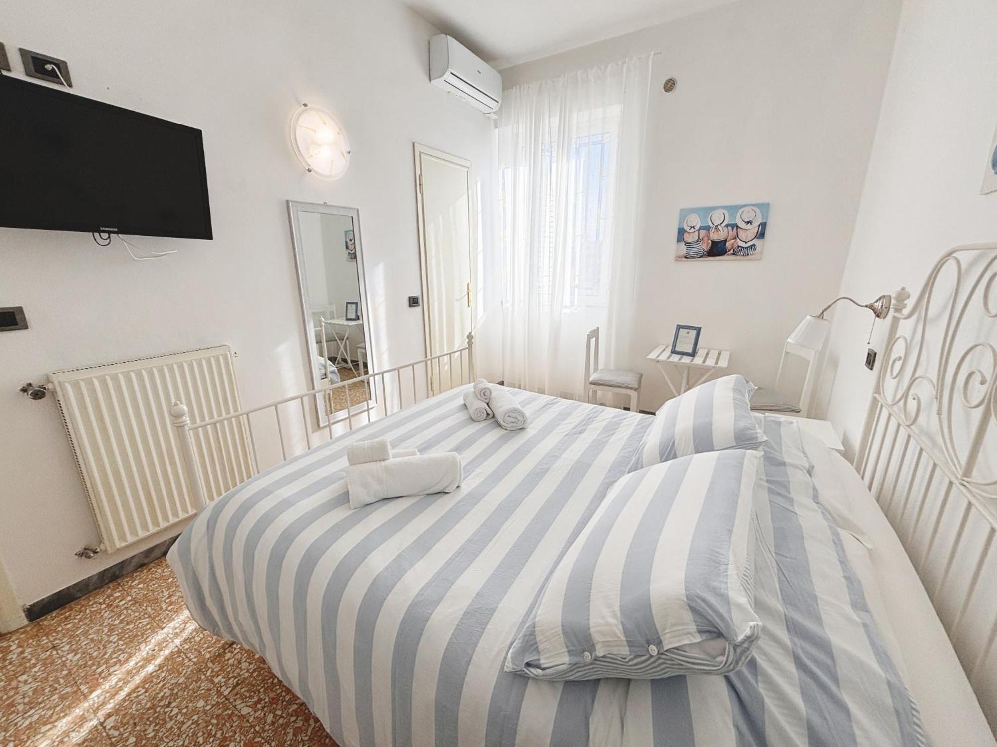 Bed and Breakfast A Casa Di Mario E Nene Viareggio Exterior foto