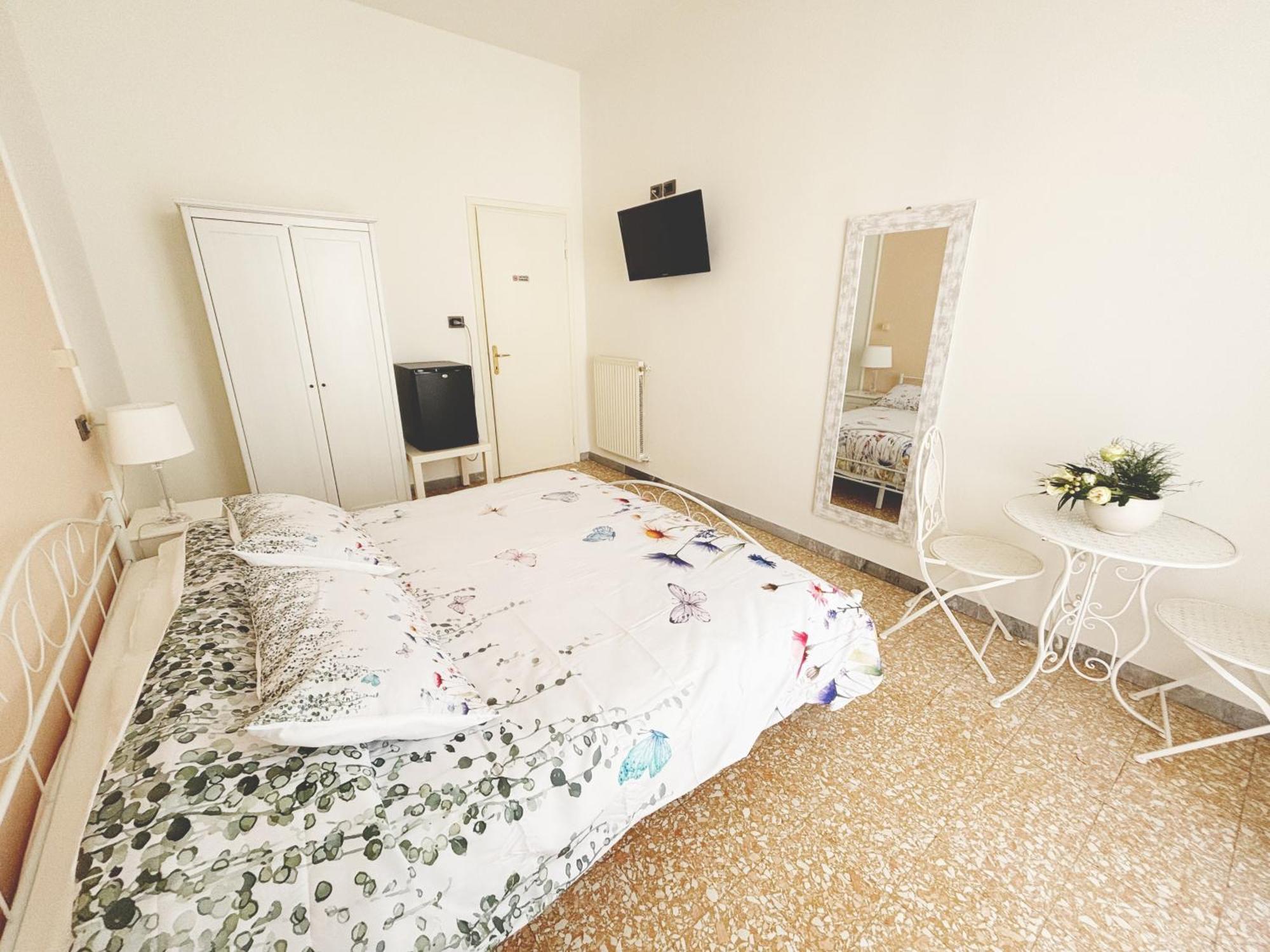 Bed and Breakfast A Casa Di Mario E Nene Viareggio Exterior foto
